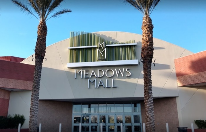 Traditional Las Vegas Shopping Malls ..On or Near the Strip